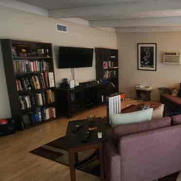 Room in nice house in Sonoma