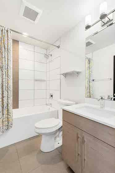 ISO Roommate for Ballard Townhouse!