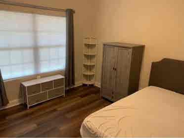 Female tenants looking for another