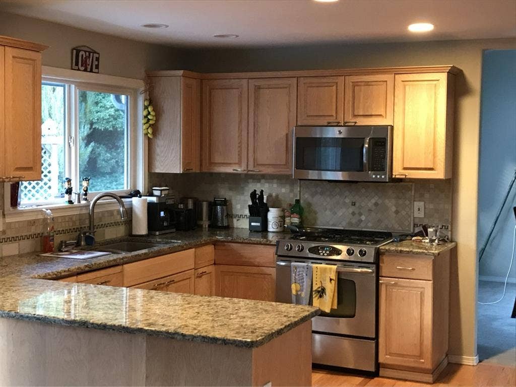 Beautiful home - Room Available