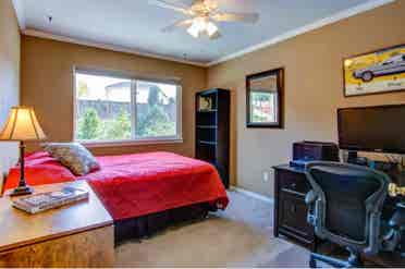 Beautiful home - Room Available