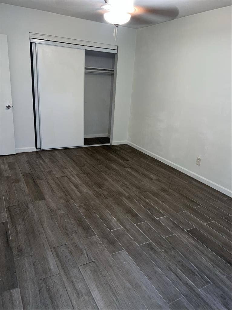 Room for rent in Long Beach