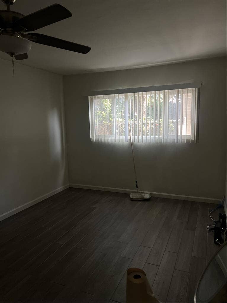 Room for rent in Long Beach