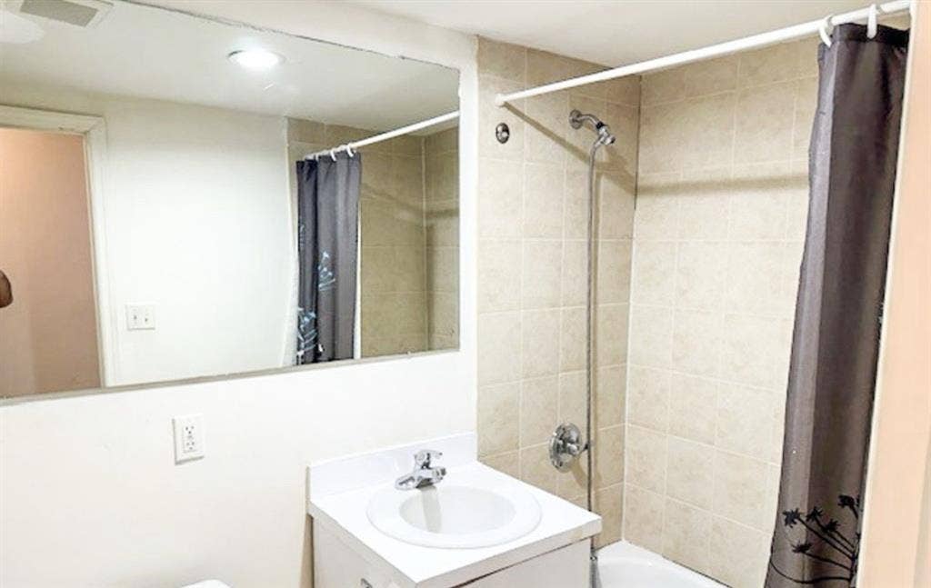 2 Rooms Available B - Rego Park