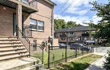 2 Rooms Available B - Rego Park