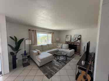 Looking for roommate in Mira Mesa