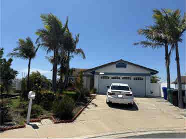 Looking for roommate in Mira Mesa