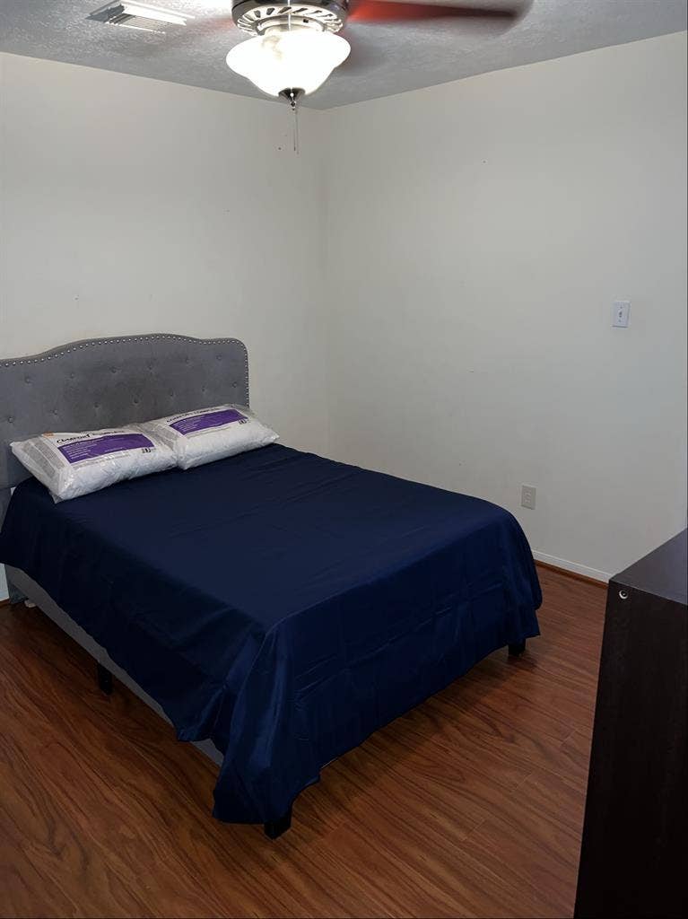 Large room rental all bills paid