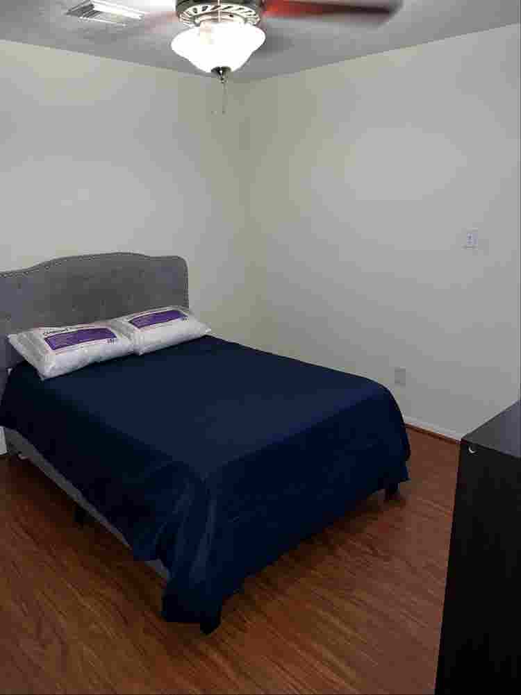 Large room rental all bills paid
