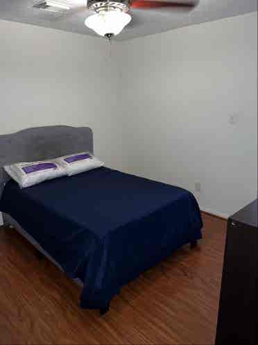 Large room rental all bills paid