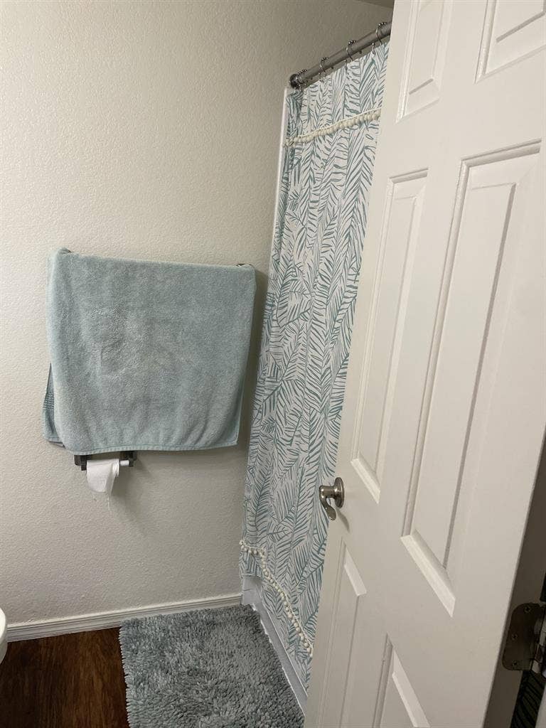 Roommate for my spare bed/bath