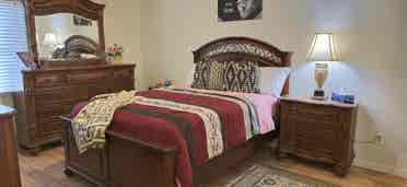 Furnished Quiet Cul-de-Sac Living