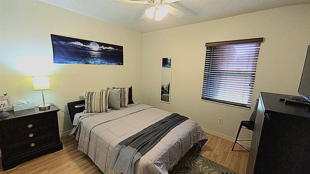 Furnished Quiet Cul-de-Sac Living