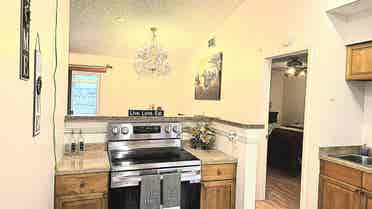 Furnished Quiet Cul-de-Sac Living