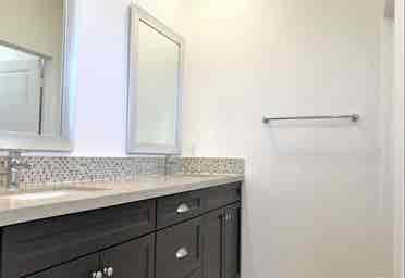 Private Master + Private Bathroomm