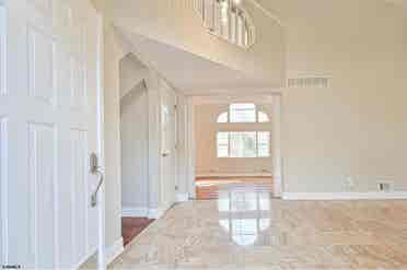 STUDENT HOUSING FOR RENT