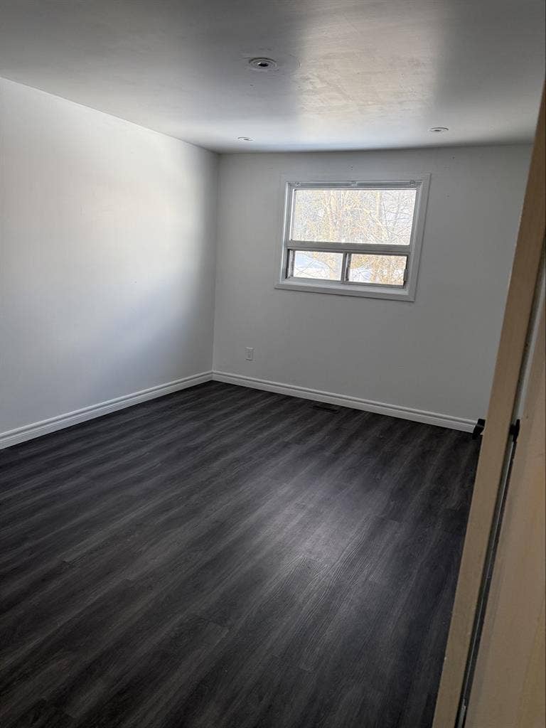 Main floor House for rent