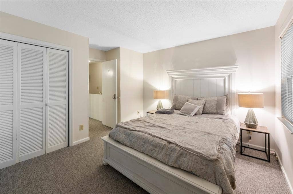 🌿 Cozy Room for Rent – Blue Heron