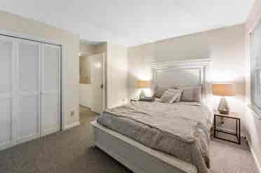 🌿 Cozy Room for Rent – Blue Heron