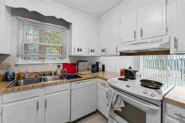 🌿 Cozy Room for Rent – Blue Heron
