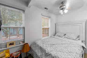 🌿 Cozy Room for Rent – Blue Heron