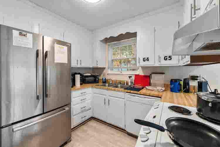 🌿 Cozy Room for Rent – Blue Heron