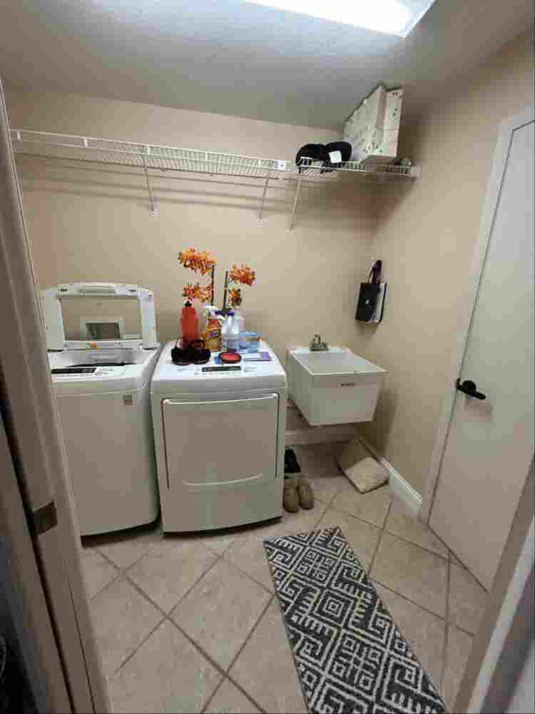MasterBedroom with ensuite bathroom