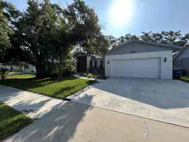 Convenient location  House