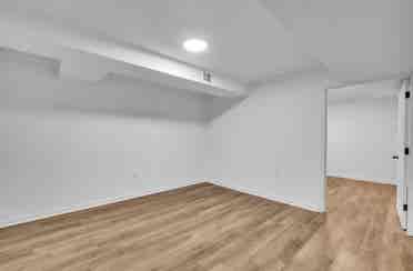 Charming Room for Rent - Foxwood Dr