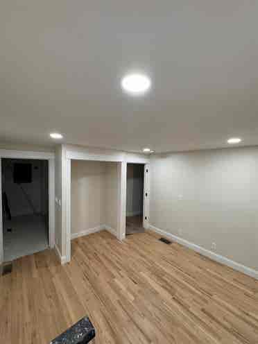 2 rooms available, newly remodeled
