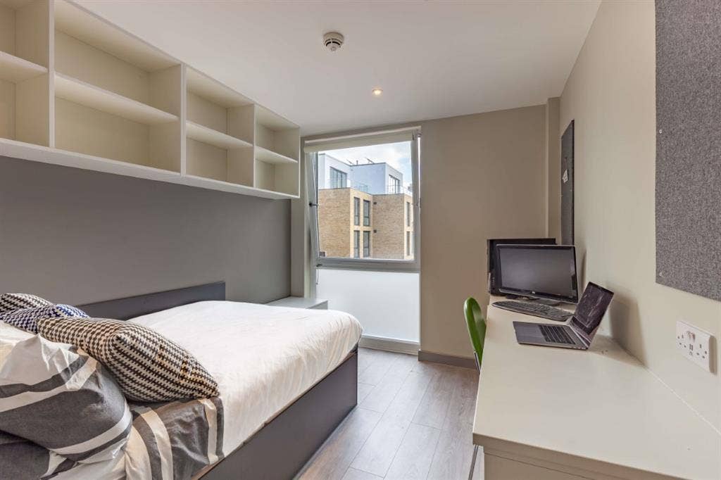 STUDENT ACCOMMODATION 1 MONTH