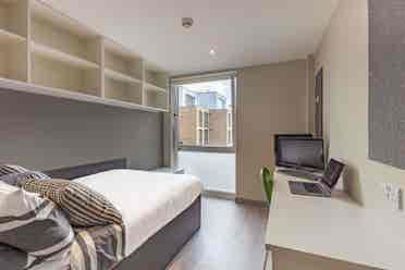 STUDENT ACCOMMODATION 1 MONTH