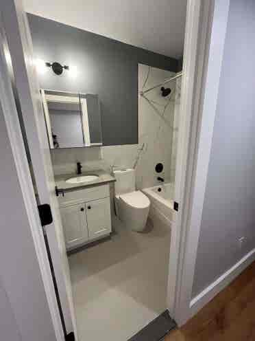 Furnished room with private bth