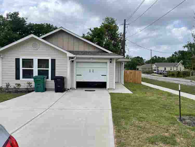 Furnished Room – Women Only