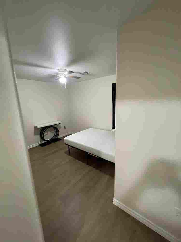 Furnished Room – Women Only