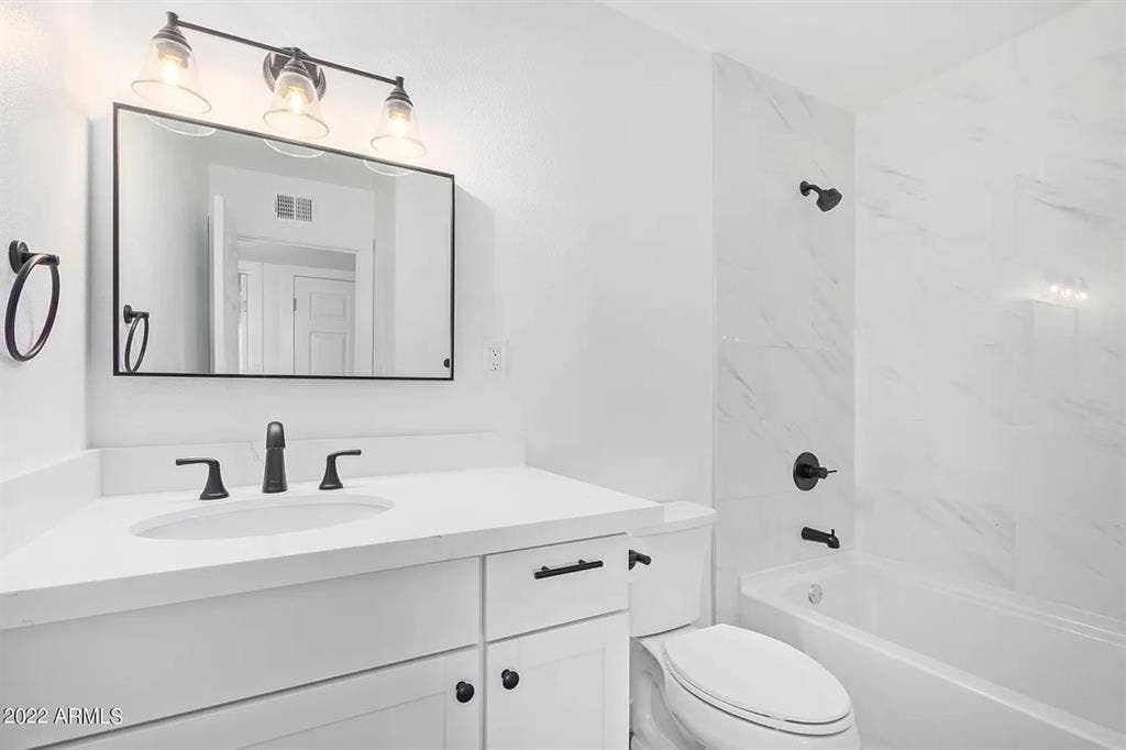 Room for rent in North Phx
