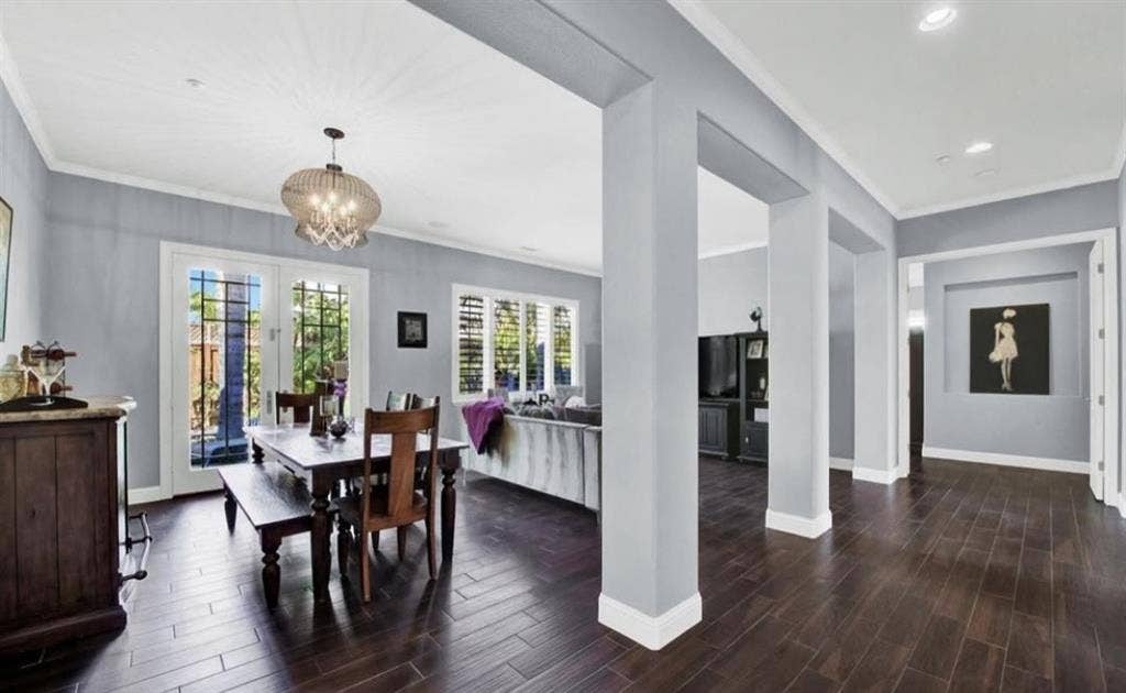 Room for rent in a beautiful home