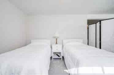 2 beds available for two females