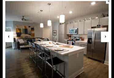 ROOM FOR SUBLEASE