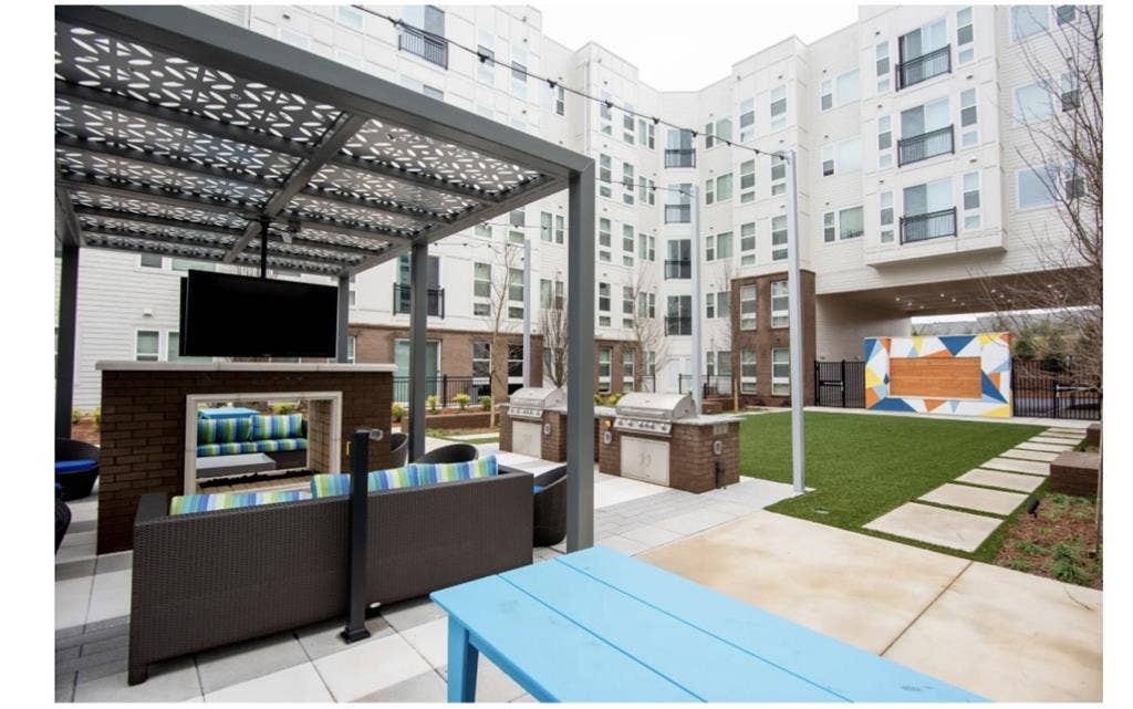 ROOM FOR SUBLEASE