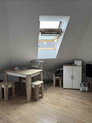 Shared room 5 Minutes from HBF