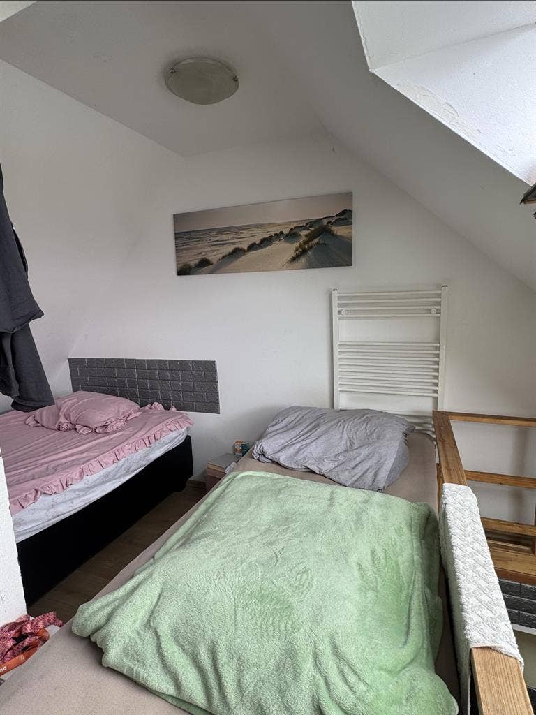 Shared room 5 Minutes from HBF
