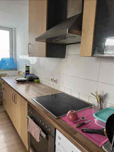 Shared room 5 Minutes from HBF