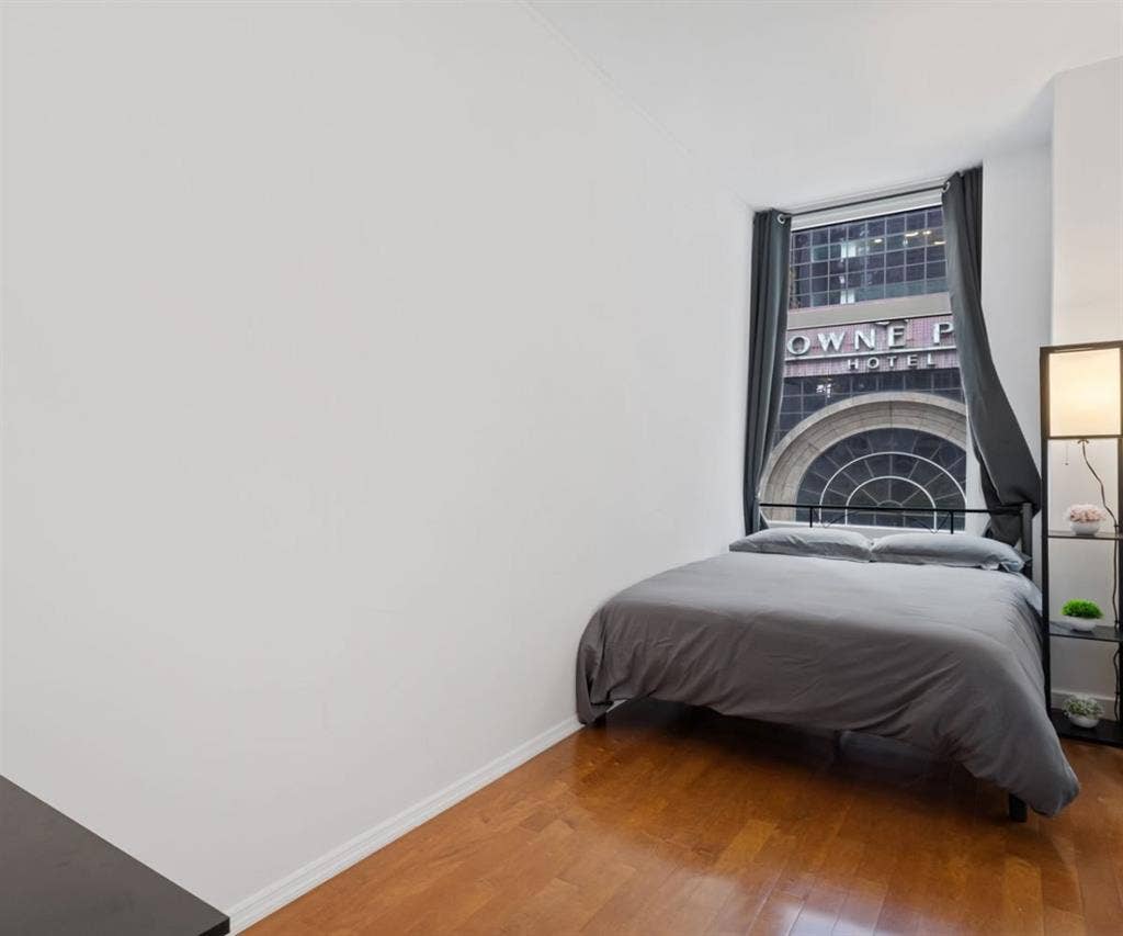 Fully Furnished SUBLET in Midtown🌸