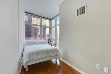 ✨Furnished Room in Midtown✨