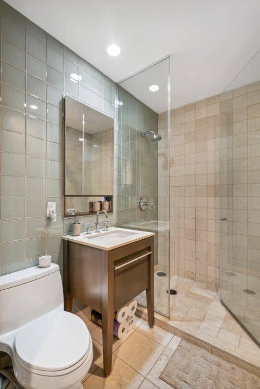 Spacious Furnishd Room in Midtown✨