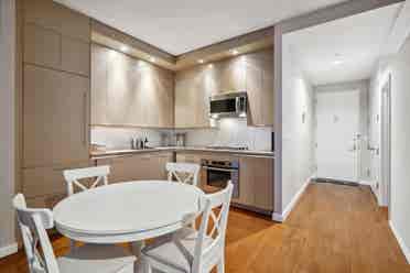 Spacious Furnishd Room in Midtown✨