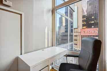Spacious Furnishd Room in Midtown✨