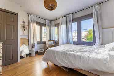 Charming Venice Beach Bungalow