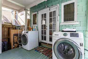 Charming Venice Beach Bungalow